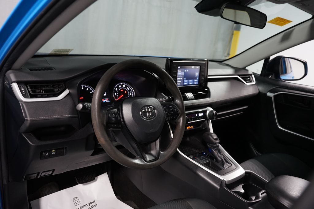 Thumbnail: 2021 Toyota RAV4 - 11