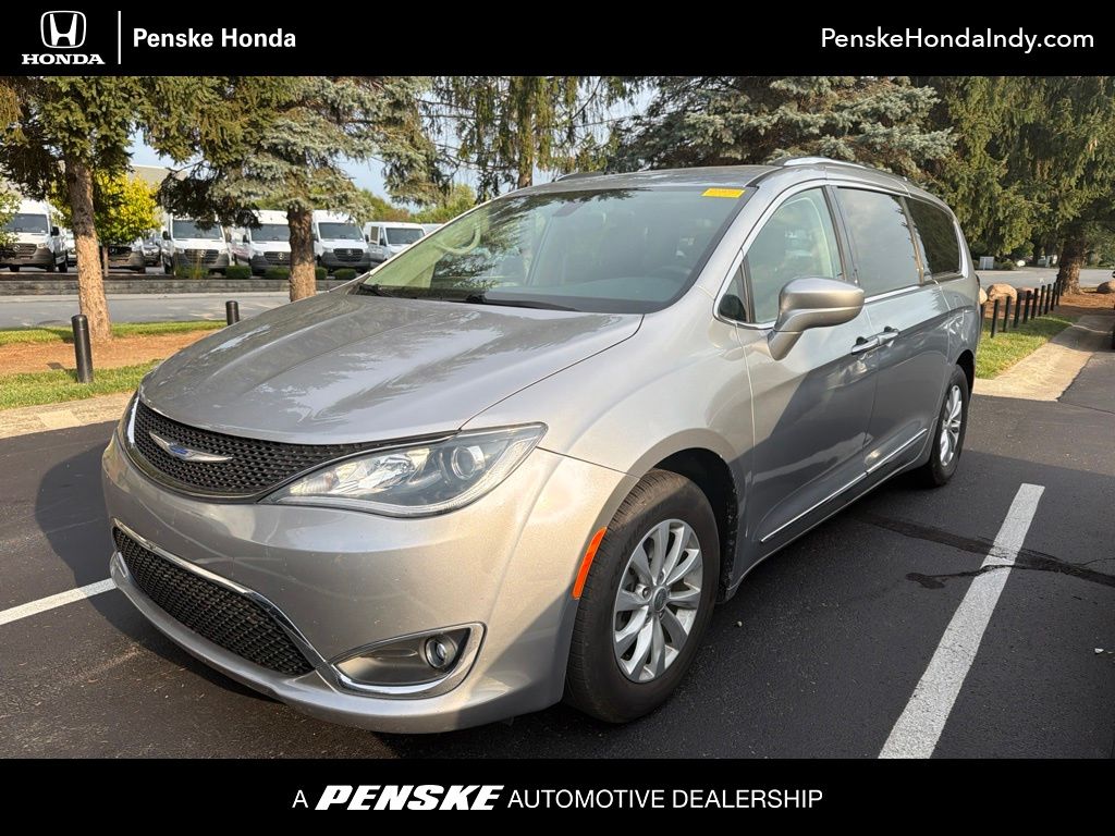 2019 Chrysler Pacifica Touring L -
                  Indianapolis, IN
