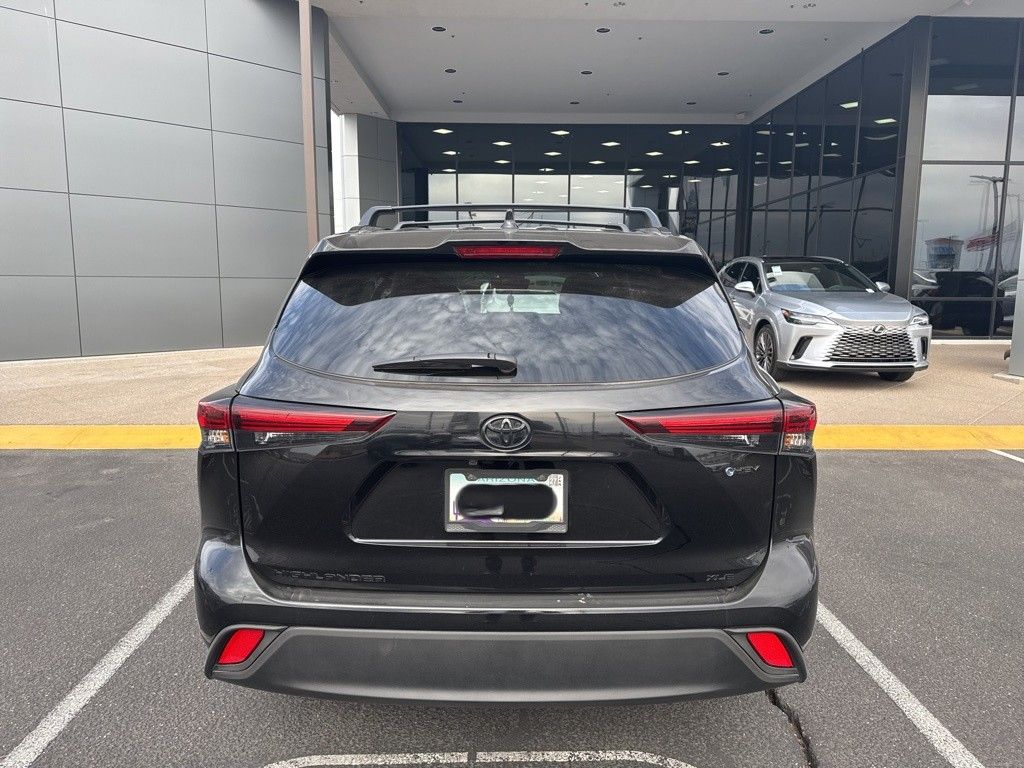 Thumbnail: 2025 Toyota Highlander - 6