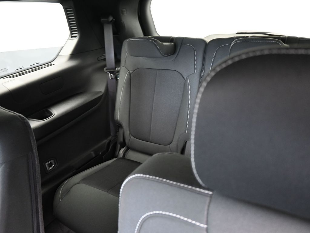 New 2026 Bright White Clearcoat Jeep Laredo image 31