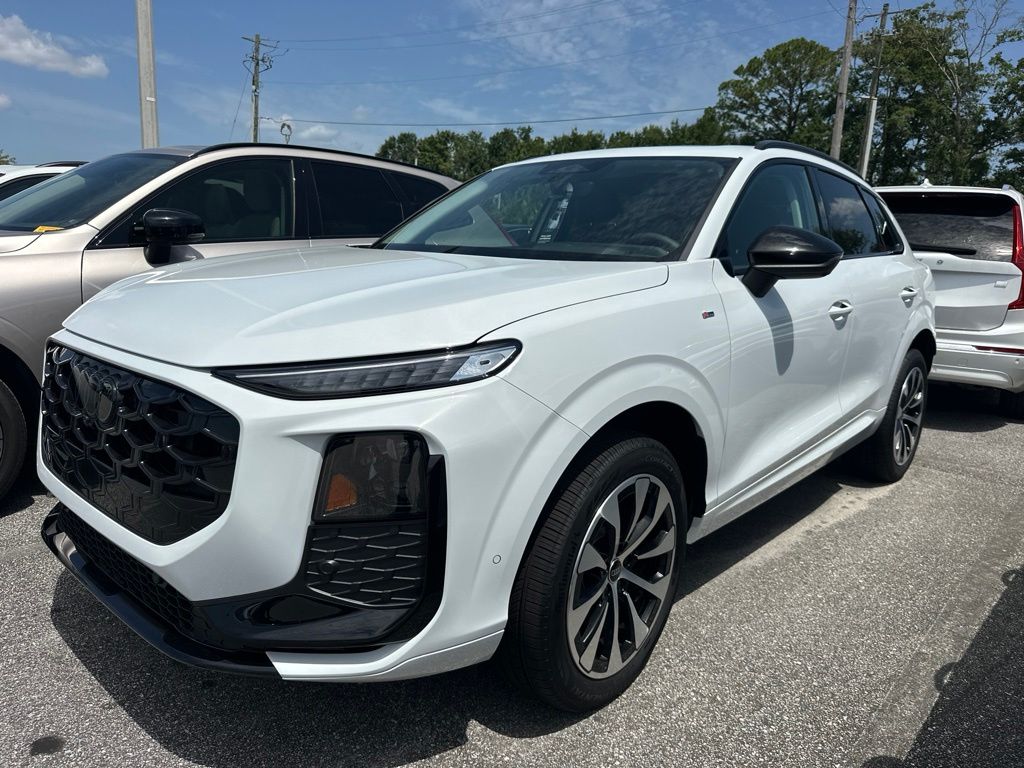Glacier White Metallic 2026 Audi Q3 SUV / Crossover All-Wheel Drive 7-Speed Automatic