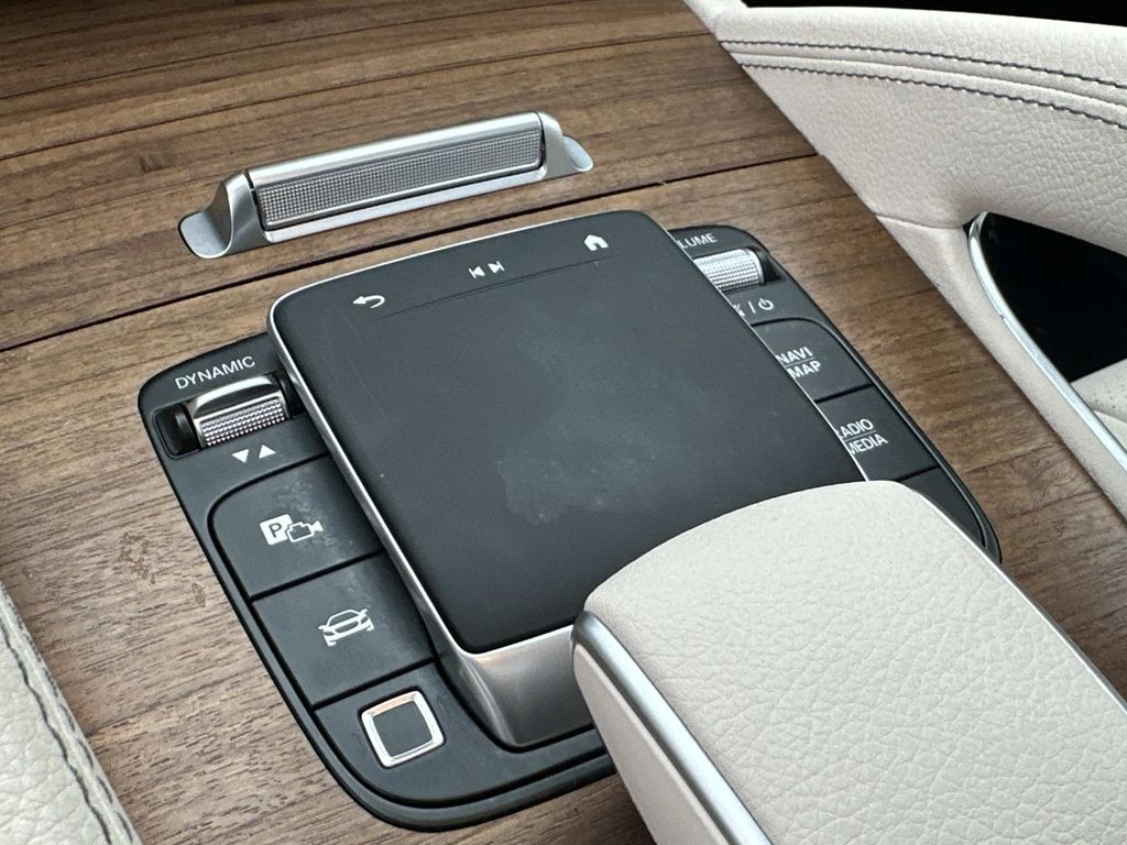 Thumbnail: 2026 Mercedes-Benz GLE - 25