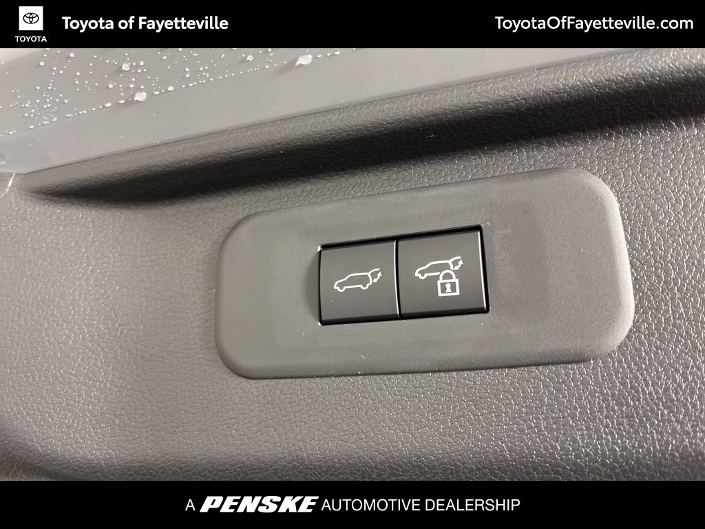 Thumbnail: 2026 Toyota Grand Highlander - 24