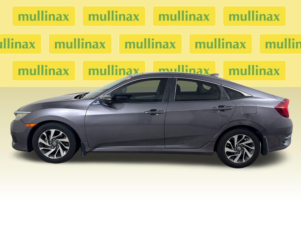 Used 2018  Honda EX image 12