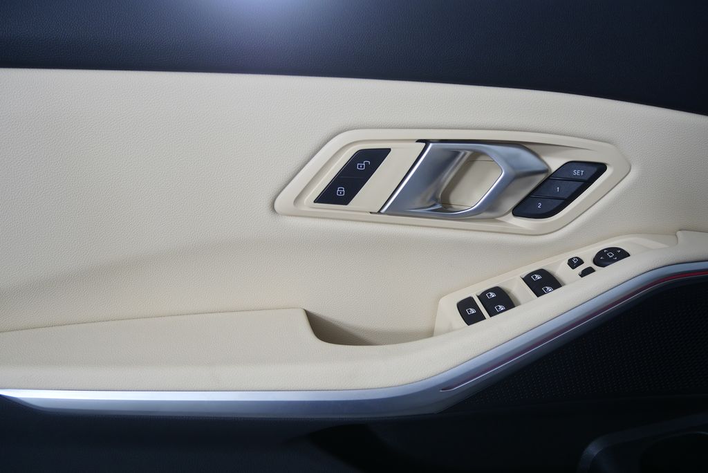 Thumbnail: 2026 BMW 3 Series - 9