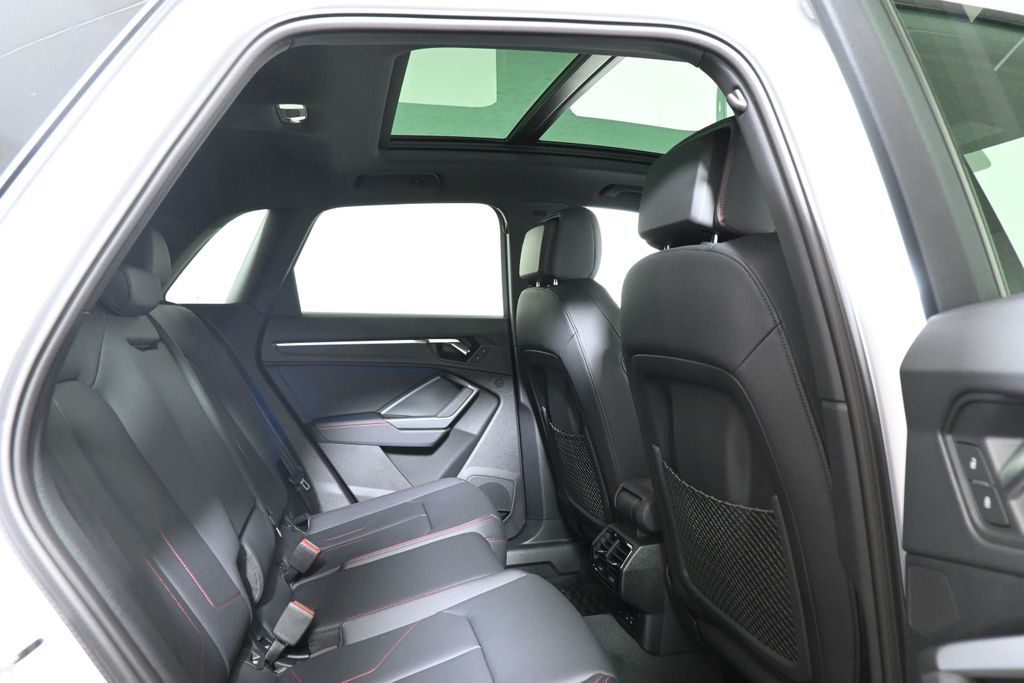 2025 Audi Q3  20