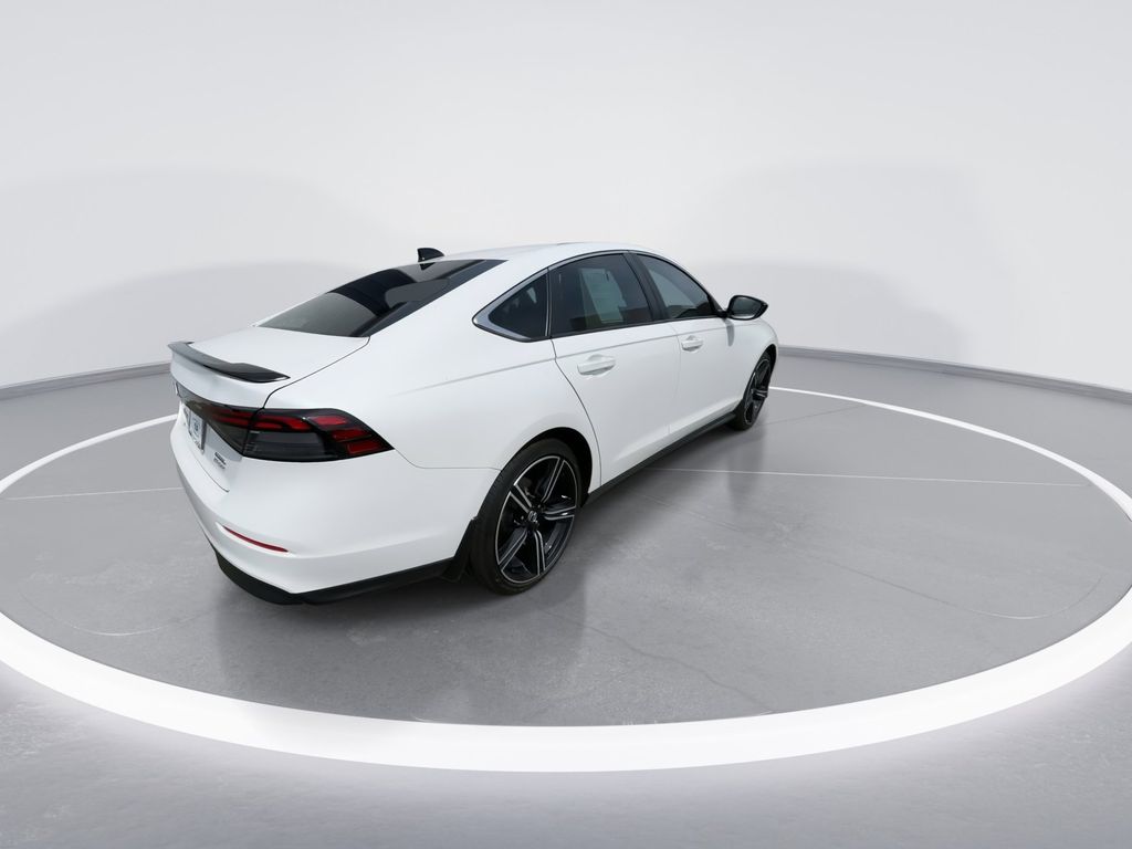 Used 2025 White Honda Sport image 8