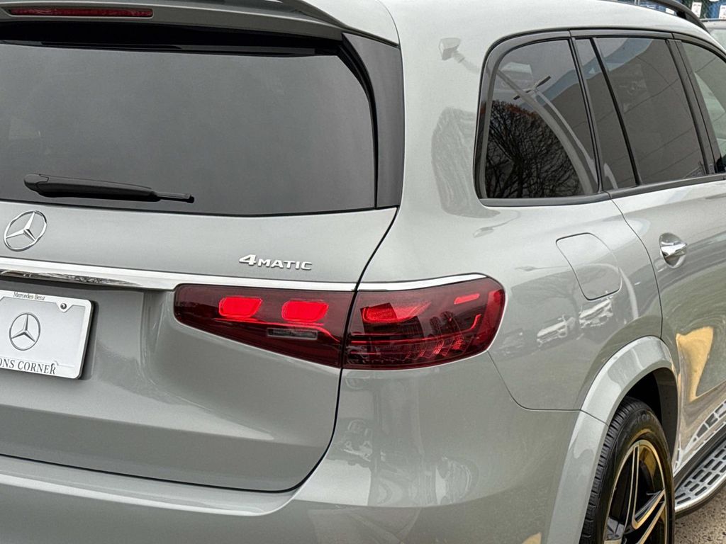 Thumbnail: 2025 Mercedes-Benz GLS - 7