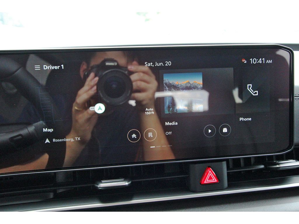 New 2026 Kia Carnival MPV Van