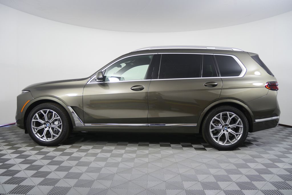 Thumbnail: 2026 BMW X7 - 6