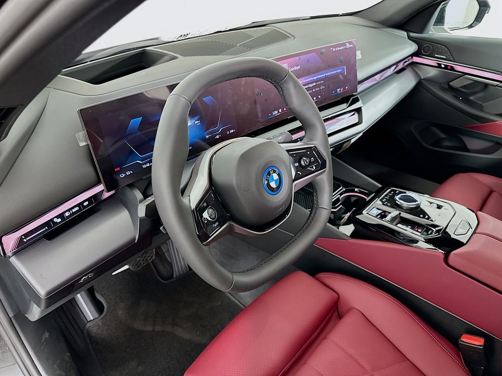 Thumbnail: 2025 BMW i5 - 9