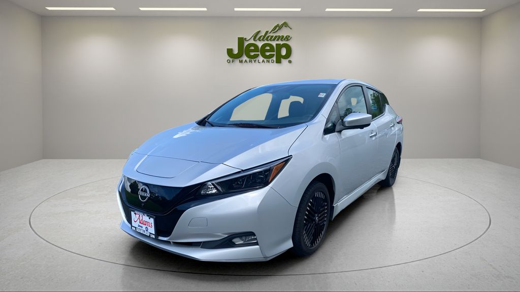 Brilliant Silver Metallic 2023 Nissan LEAF Hatchback Front-Wheel Drive Automatic