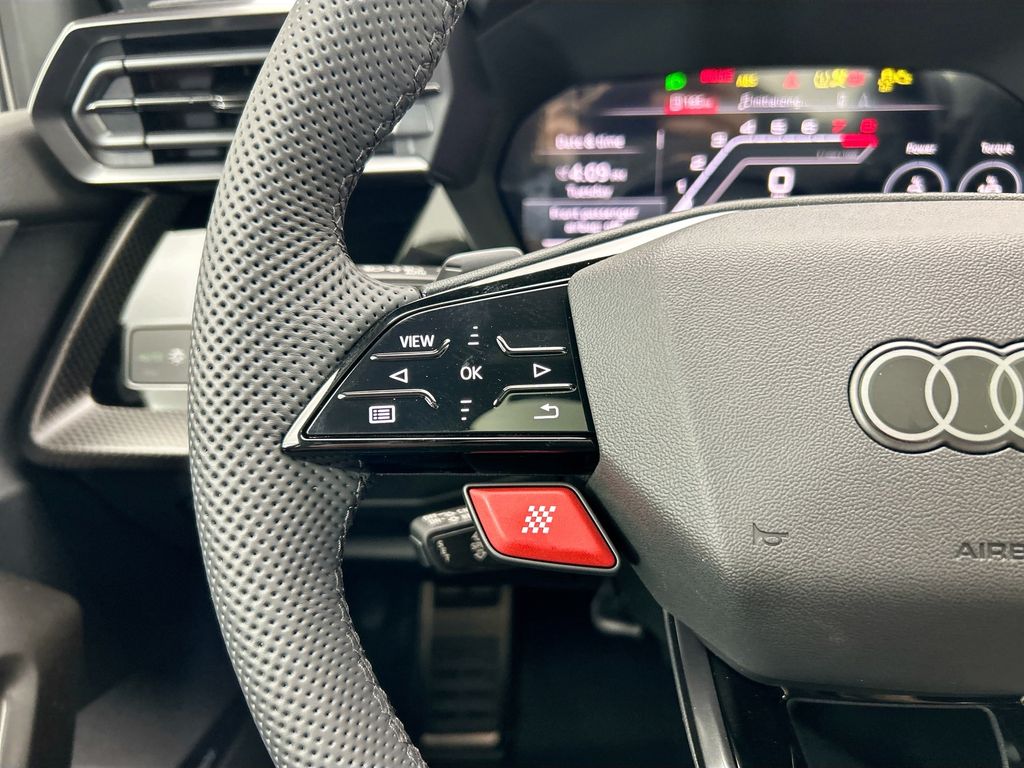 Thumbnail: 2025 Audi RS 3 - 11