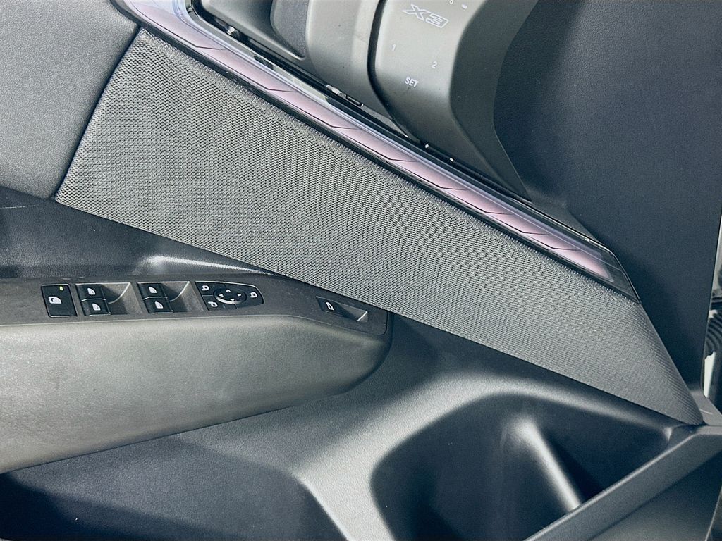 Thumbnail: 2025 BMW X3 - 18