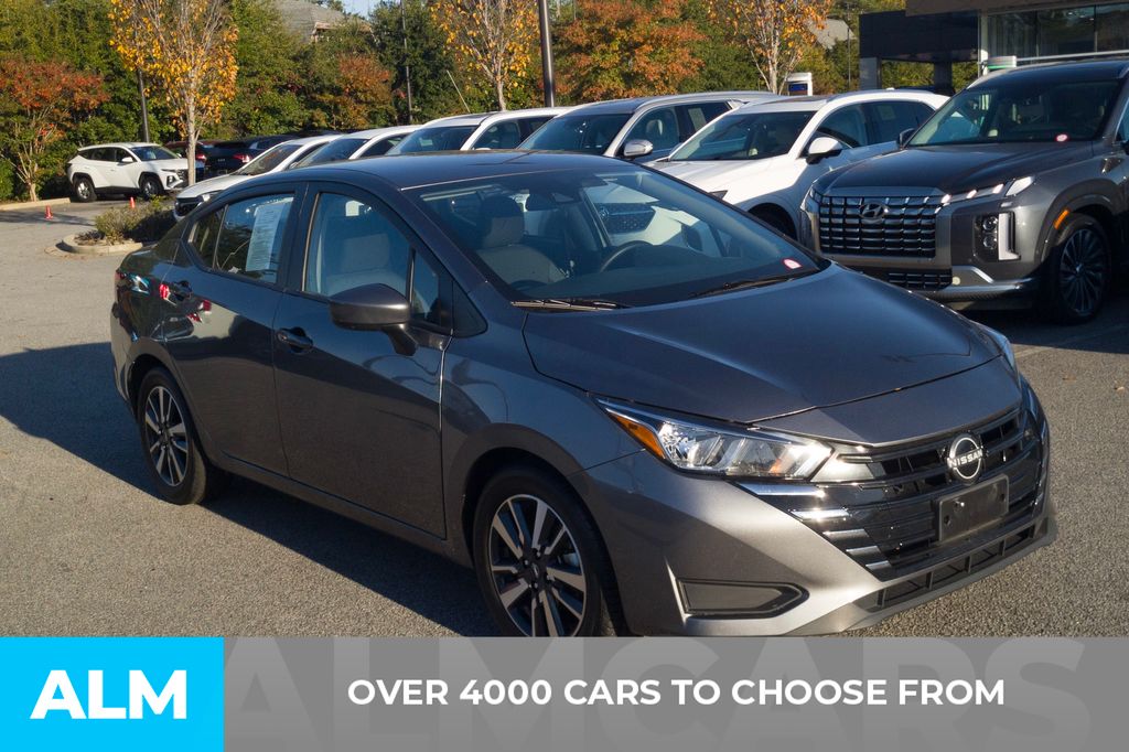 2024 Nissan Versa 1.6 SV photo 2