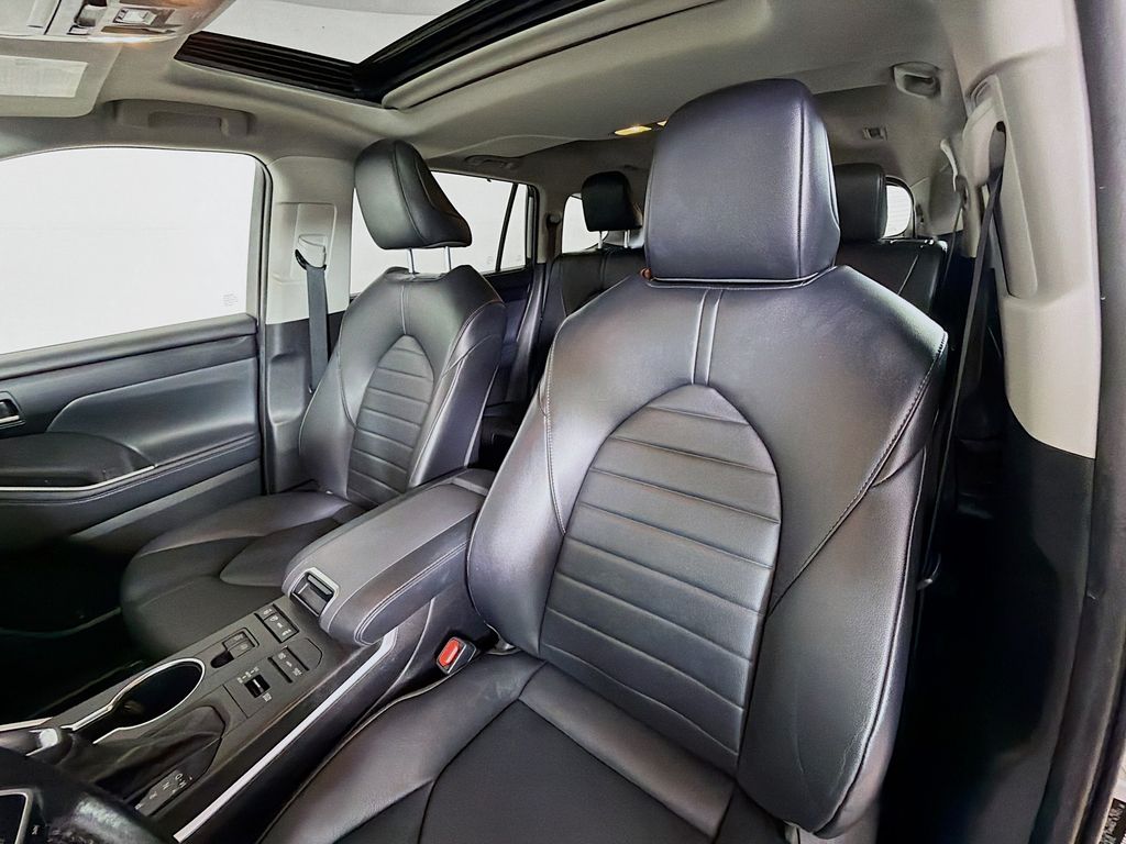 Used 2022 Toyota Highlander SUV