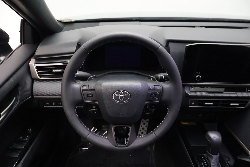 Thumbnail: 2025 Toyota Camry - 23