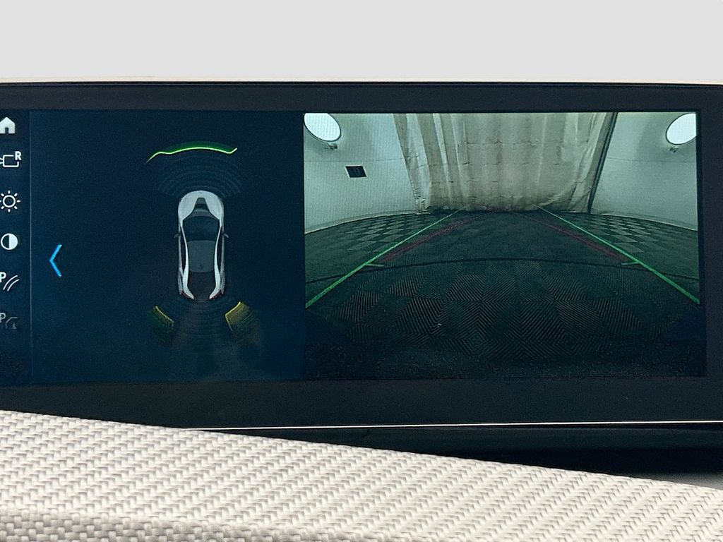 Thumbnail: 2020 BMW  - 15