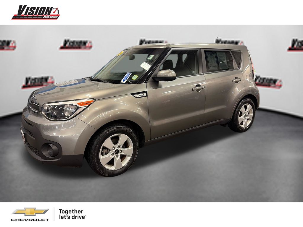  2019 Kia Soul Base FWD   