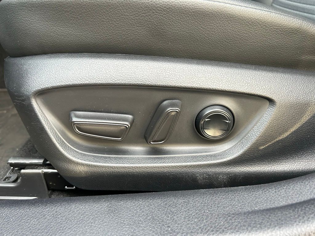 Thumbnail: 2024 Toyota Camry - 15