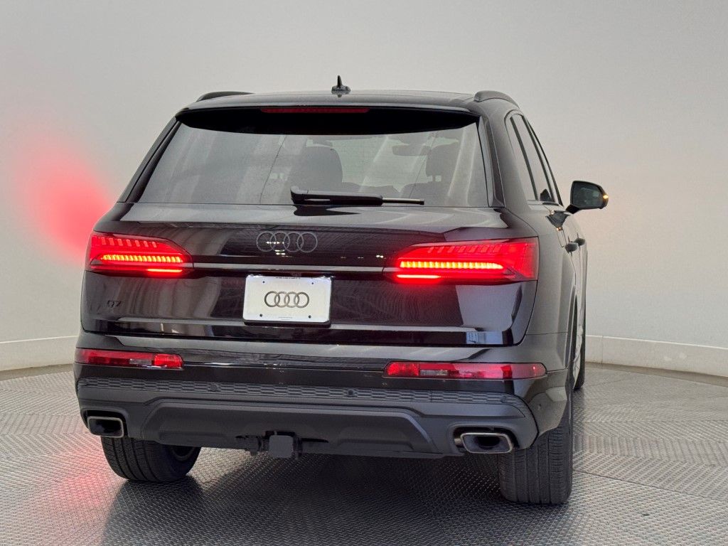 2025 Audi Q7  9