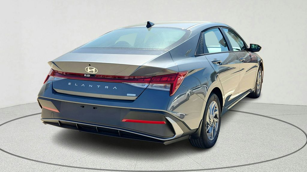 2026 Hyundai Elantra Hybrid