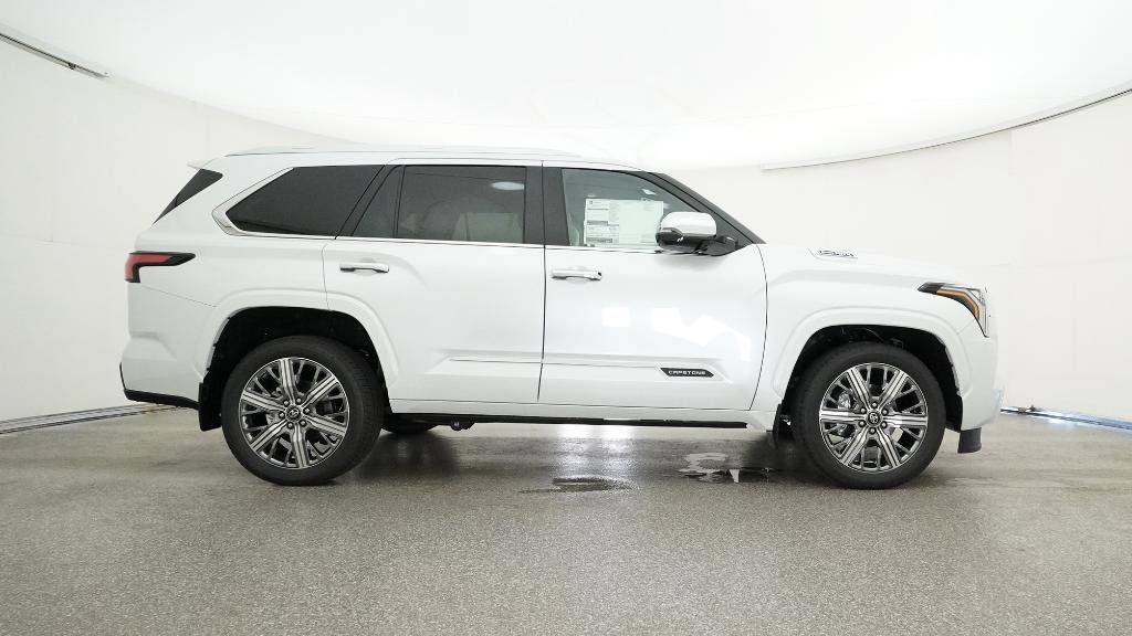 Thumbnail: 2025 Toyota Sequoia - 21