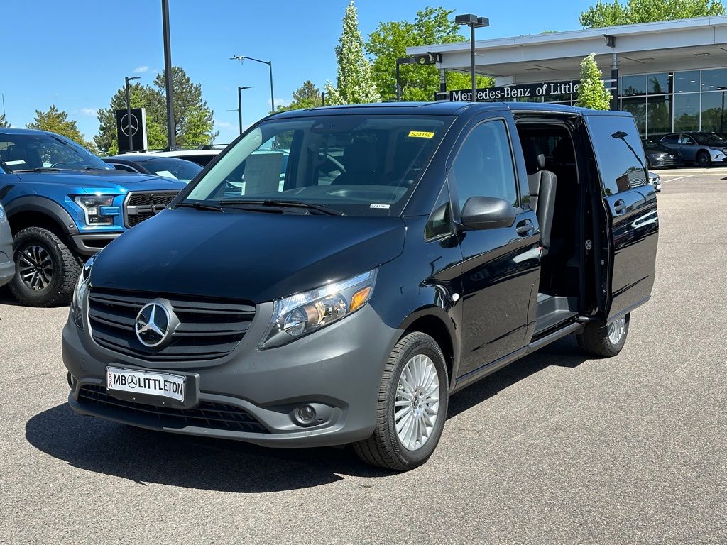 2023 Mercedes-Benz Metris Passenger 18