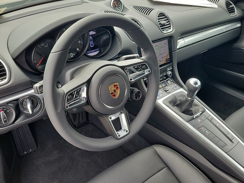 Thumbnail: 2024 Porsche 718 Cayman - 4