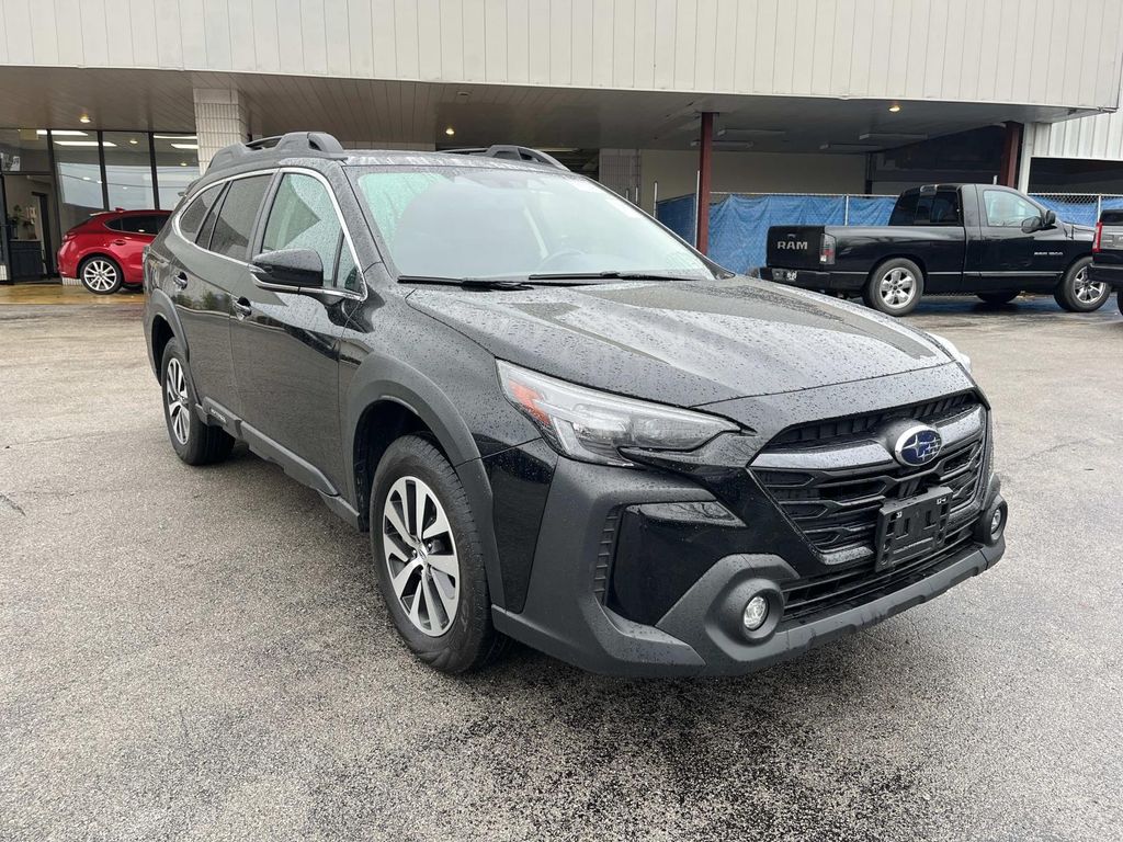 2025 Subaru Outback Premium AWD