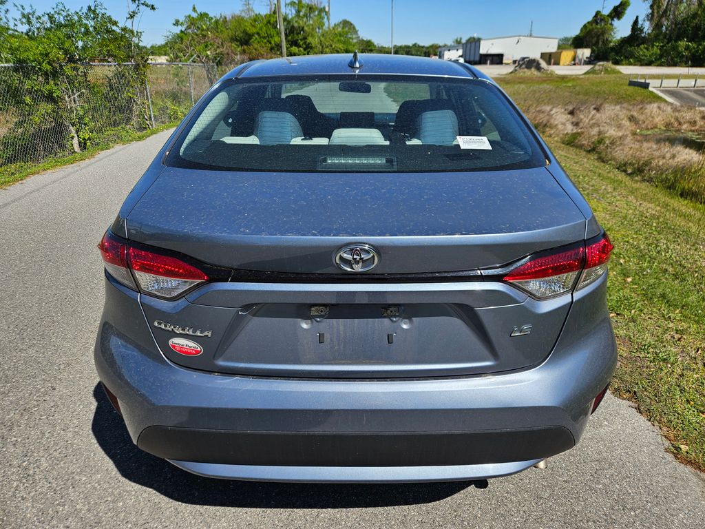 2021 Toyota Corolla LE 4