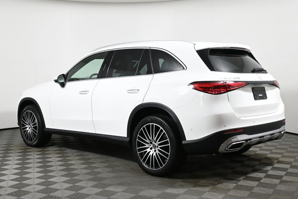 2025 Mercedes-Benz GLC 300 5