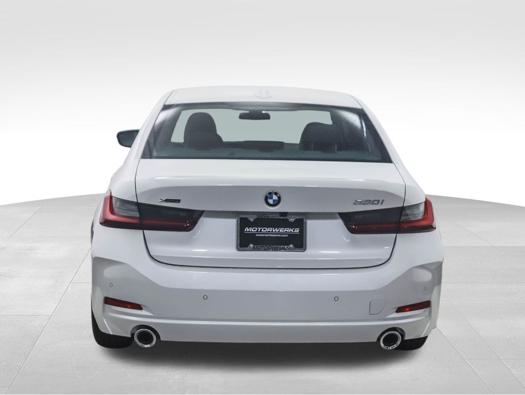 Thumbnail: 2025 BMW 3 Series - 4
