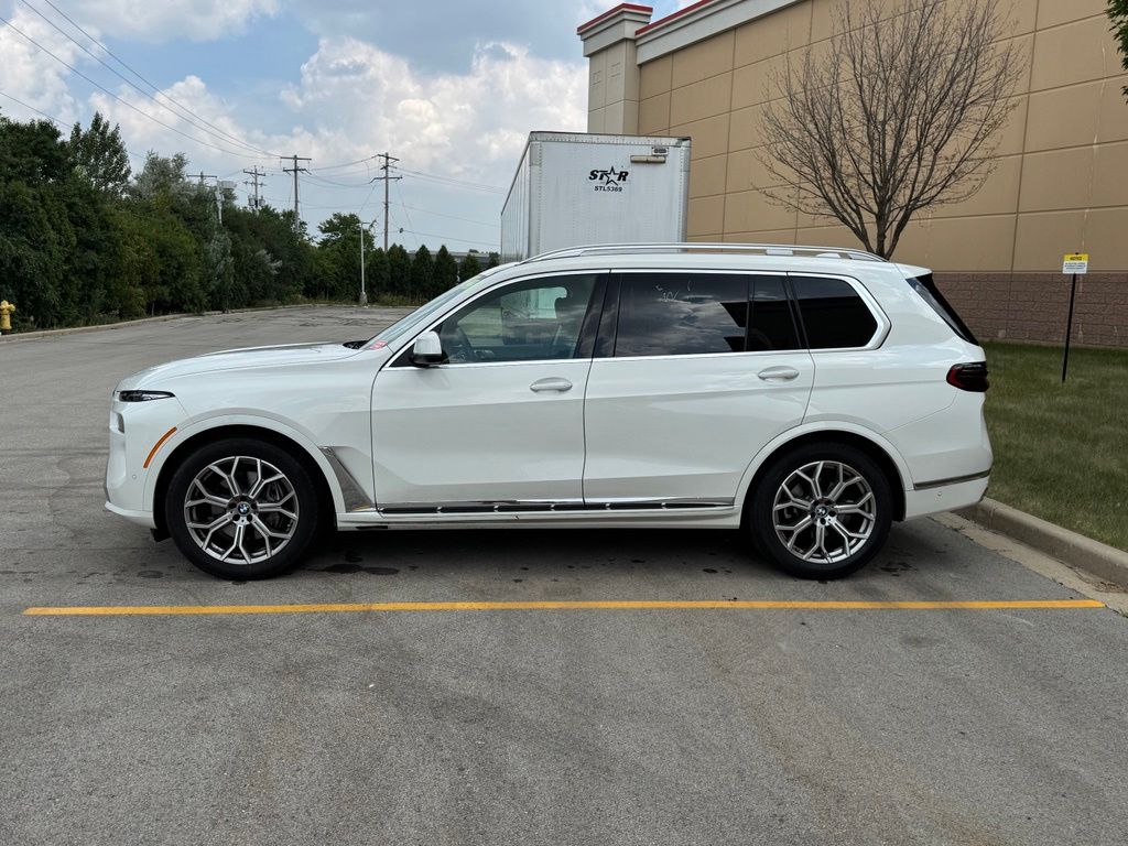 Used 2026 Alpine White BMW xDrive40i image 7