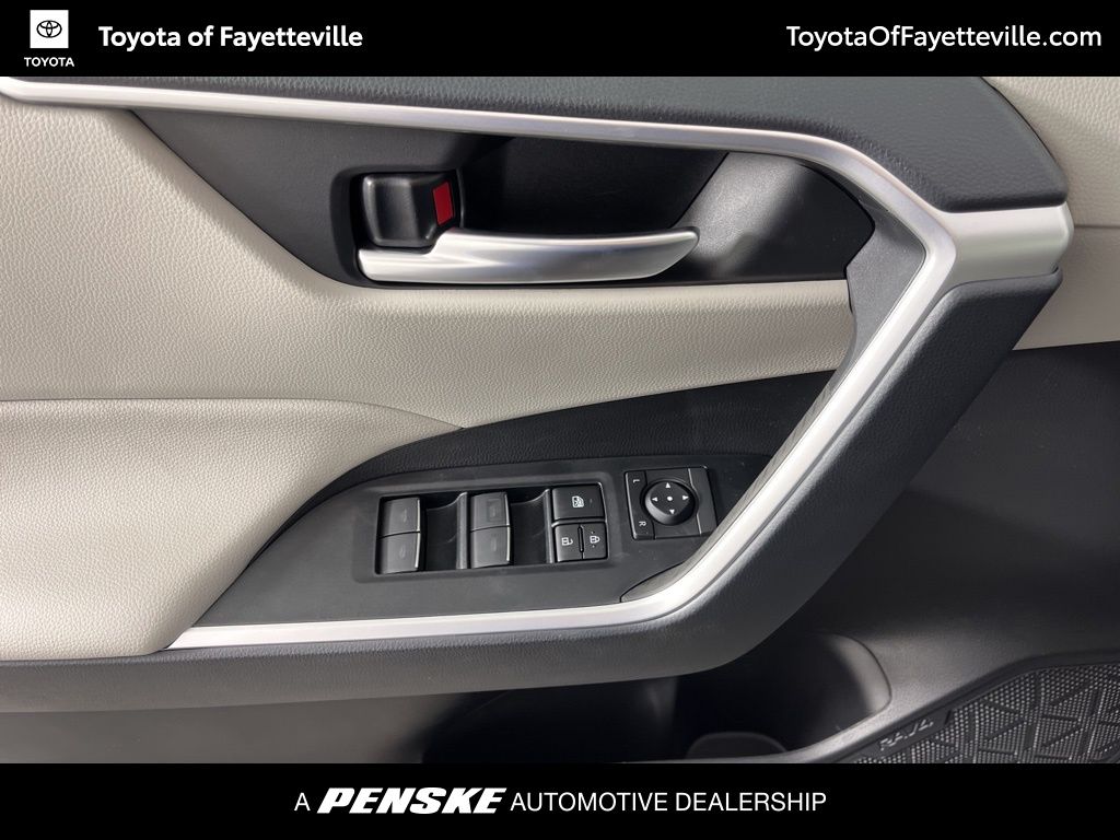 2025 Toyota RAV4 XLE Premium 26
