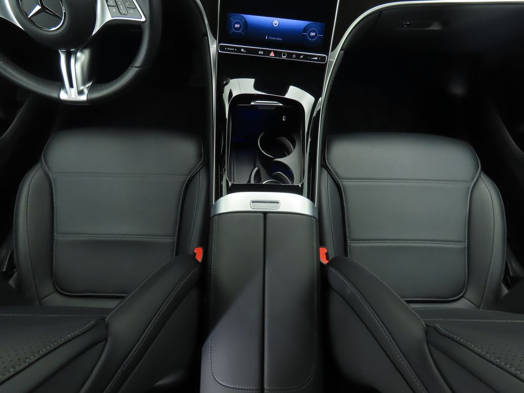 Thumbnail: 2025 Mercedes-Benz GLC - 16