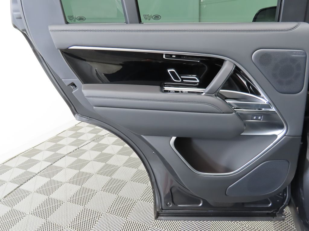 Thumbnail: 2025 Land Rover Range Rover - 26