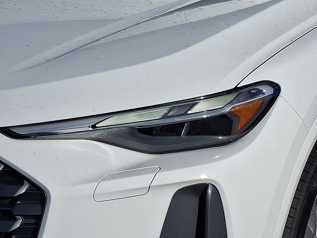 Thumbnail: 2025 Audi Q5 - 6