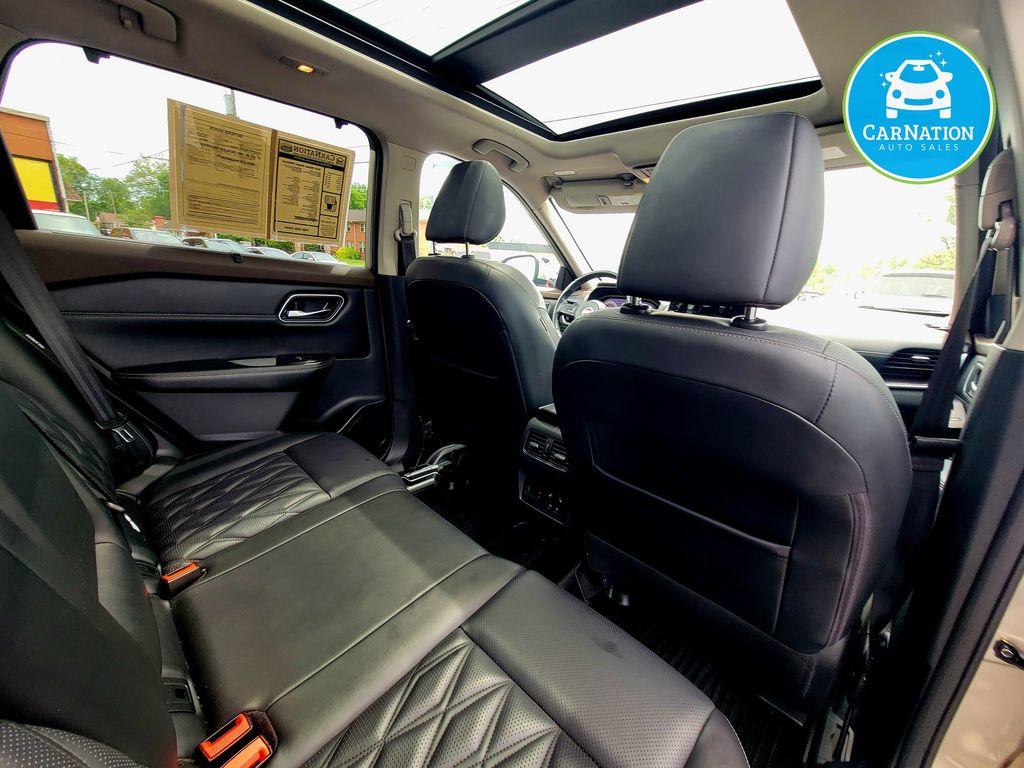 2021 Nissan Rogue Platinum - Photo 14