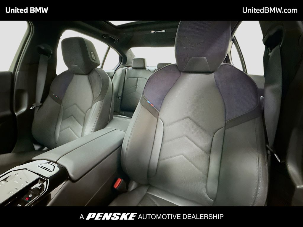 Thumbnail: 2026 BMW 5 Series - 5