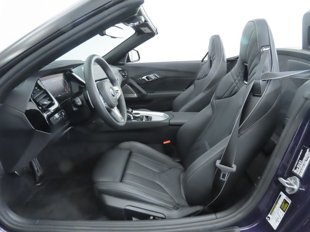 Thumbnail: 2025 BMW Z4 - 27