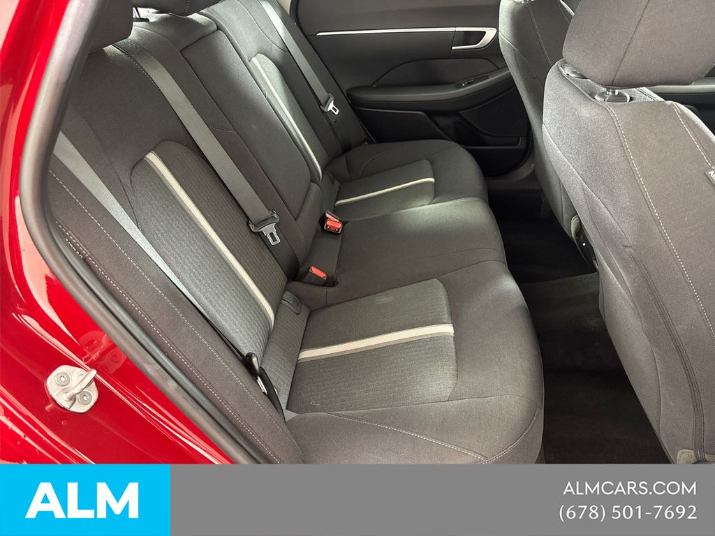 Used 2025 Red Hyundai SEL image 19