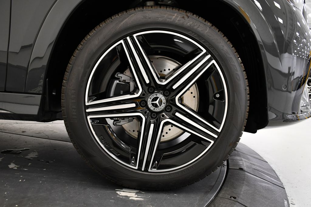 Thumbnail: 2026 Mercedes-Benz GLE - 16