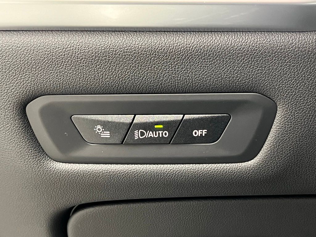 Thumbnail: 2026 BMW X5 - 20