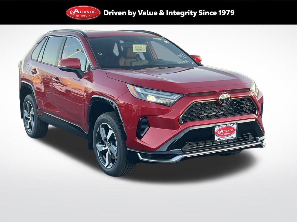 2025 Toyota RAV4 SE's photo
