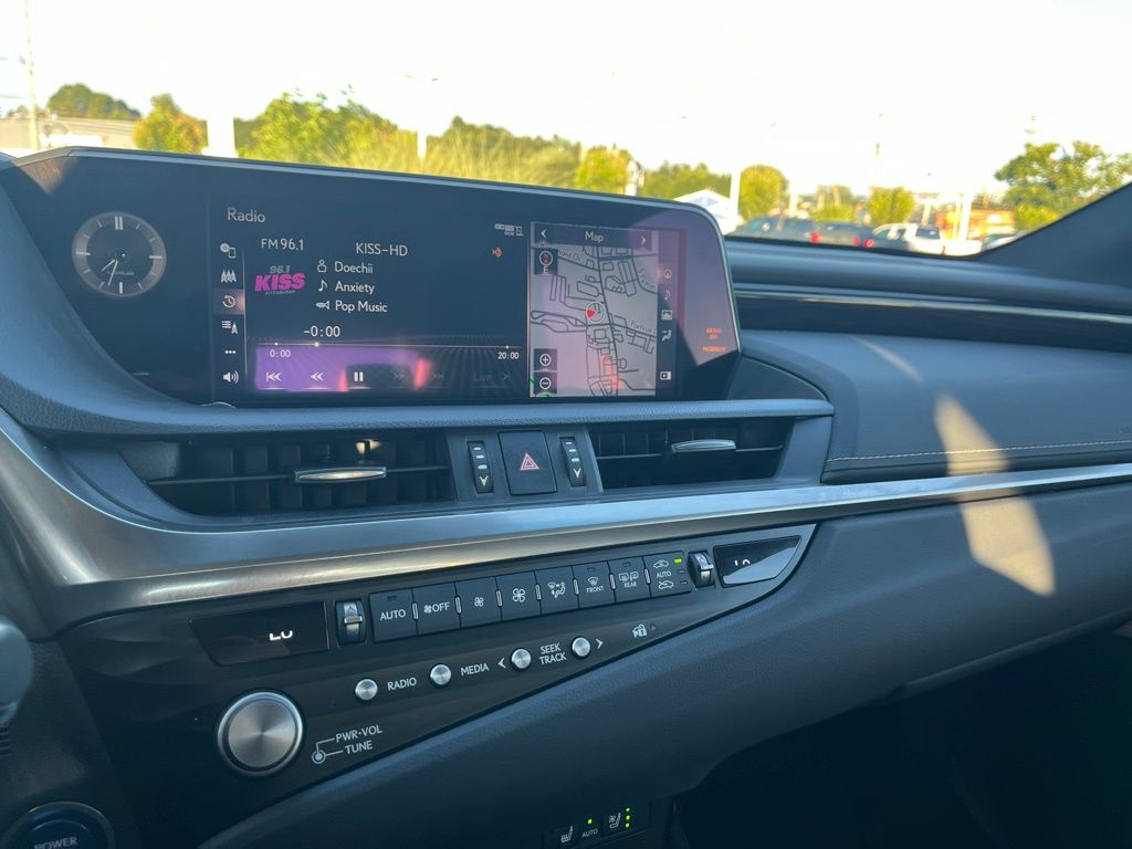 Used 2021 Lexus ES Sedan