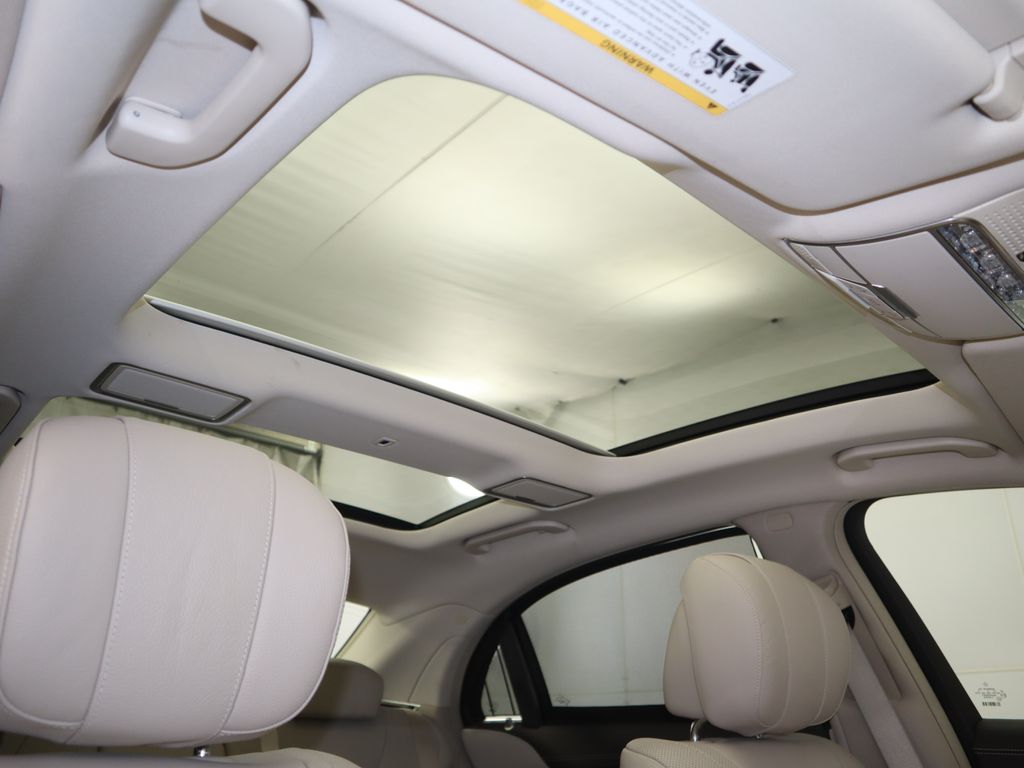 Thumbnail: 2016 Mercedes-Benz S-Class - 19