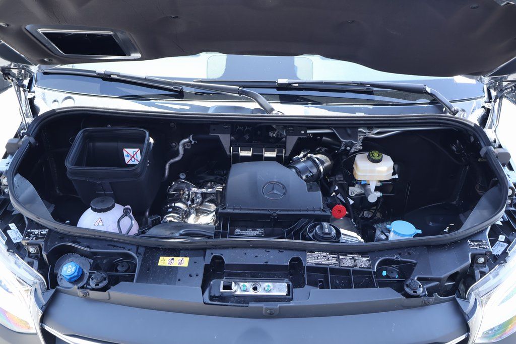 Thumbnail: 2025 Mercedes-Benz Sprinter - 11