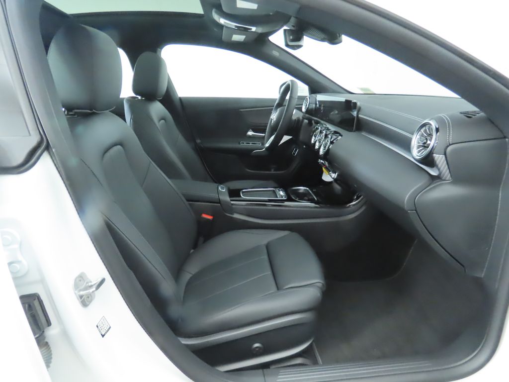 Thumbnail: 2025 Mercedes-Benz CLA - 21