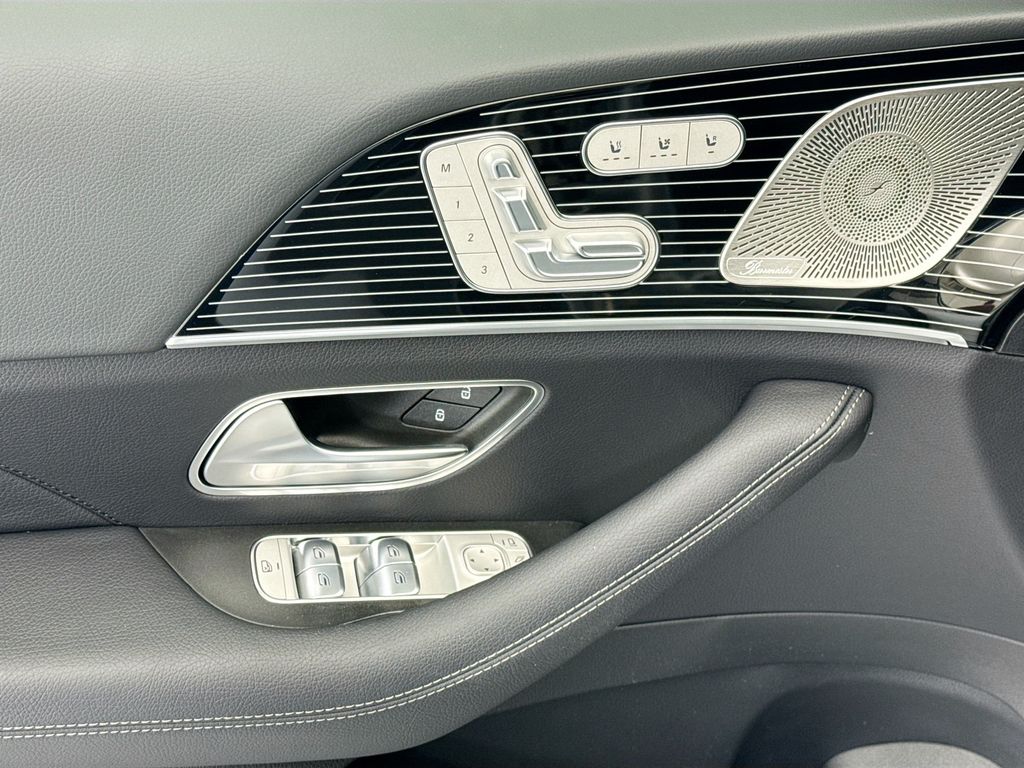 Thumbnail: 2026 Mercedes-Benz GLE - 22